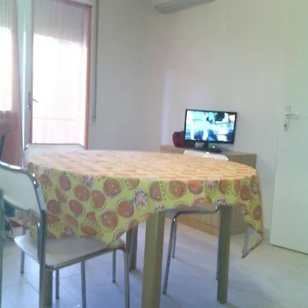 Estensi Apartment *